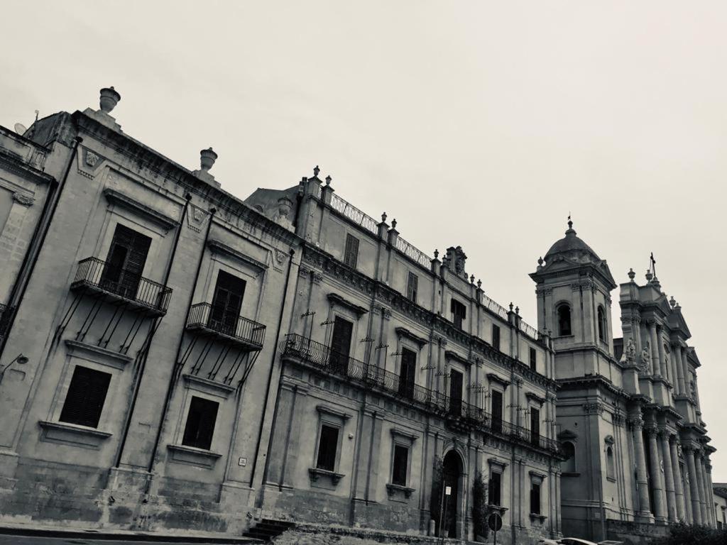 Landolina Palace Hotel Noto Eksteriør bilde