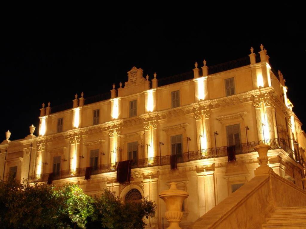 Landolina Palace Hotel Noto Eksteriør bilde